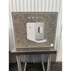 Smeg EP3221/44 Fully Automatic Coffee Machine White